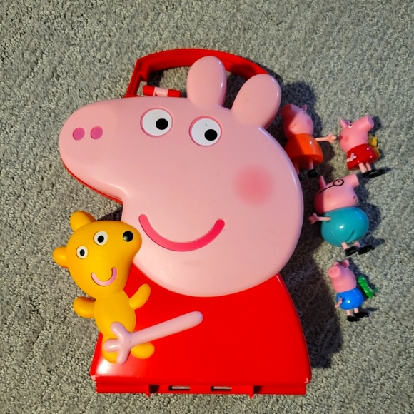 Peppa Pig case with figures - Picture 1 of 4